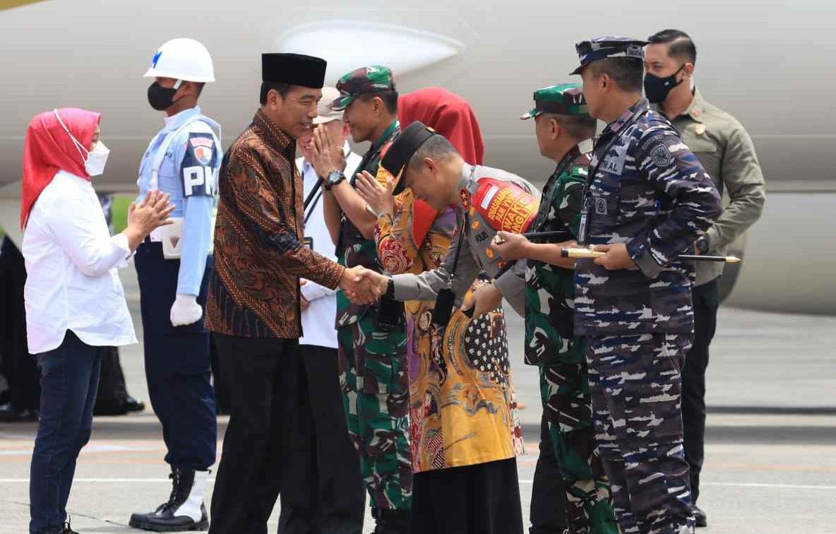 Hadiri Pembukaan Muktamar Pemuda Muhammadiyah ke-18, Presiden RI Jokowi Tiba di Balikpapan