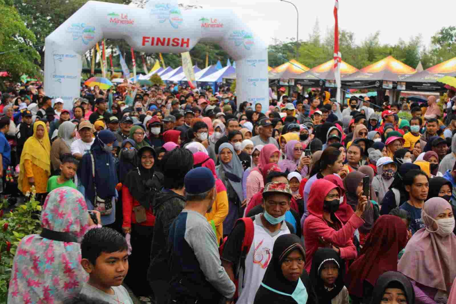 Masyarakat Balikpapan Utara Tumpah Ruah di Kawasan Elit Grand City, di Jalan Santai Puncak Perayaan HUT Ke 126 Kota Balikpapan PROKALTIM 2 Masyarakat Balikpapan Utara Tumpah Ruah di Kawasan Elit Grand City, di Jalan Santai Puncak Perayaan HUT Ke 126 Kota Balikpapan