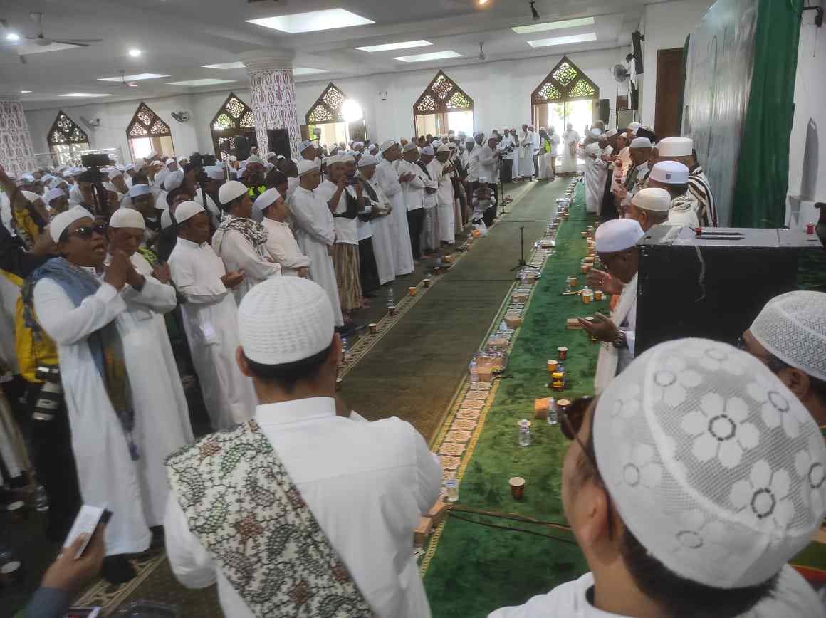 Rabithah Alawiyah Balikpapan Gelar Ziarah Kubro Menuju Masjid Agung At-Taqwa Balikpapan sebagai Tradisi Tahunan Menyambut Ramadhan PROKALTIM 1 Rabithah Alawiyah Balikpapan Gelar Ziarah Kubro Menuju Masjid Agung At-Taqwa Balikpapan sebagai Tradisi Tahunan Menyambut Ramadhan