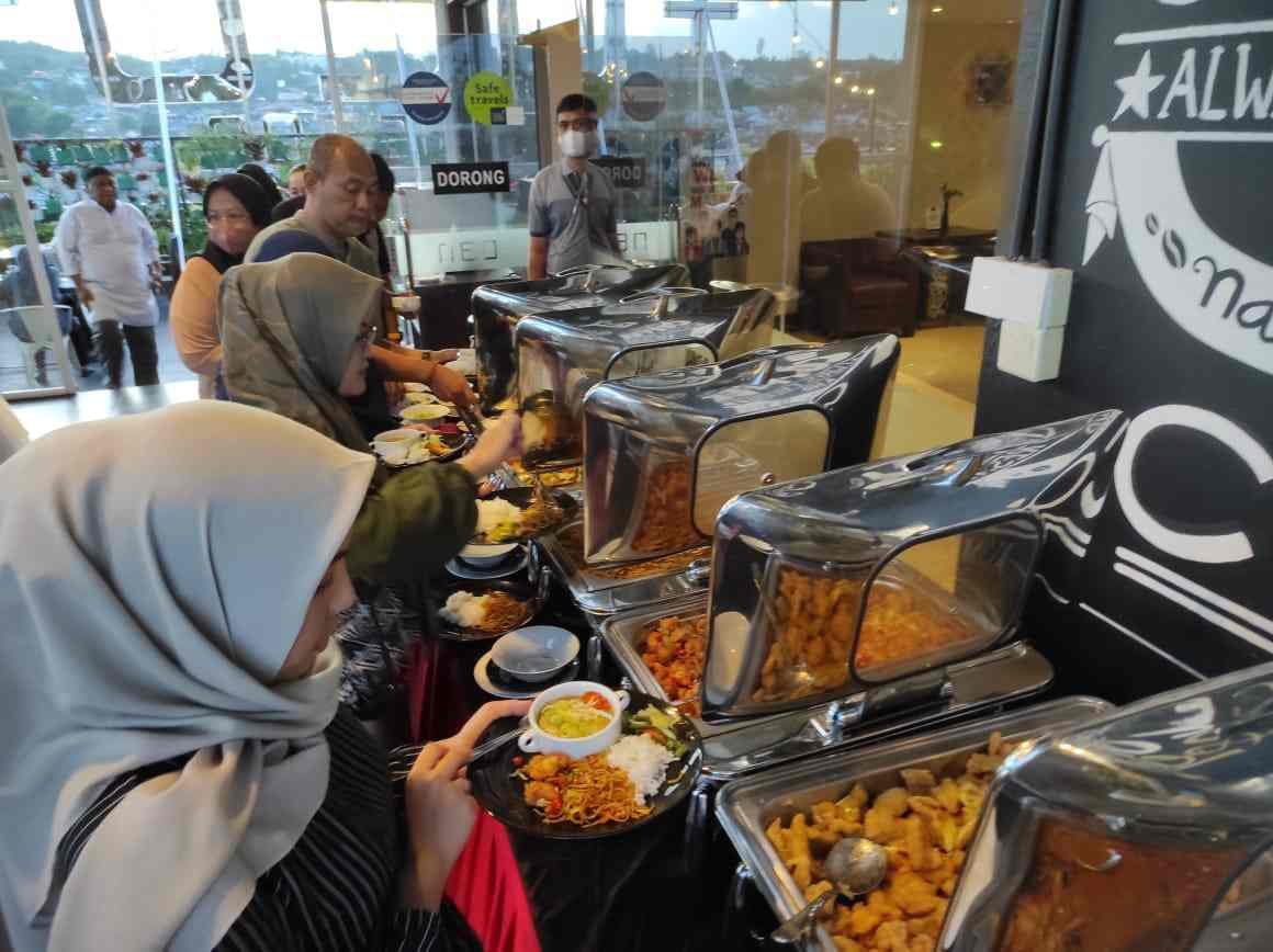 Nikmatnya Berbuka Puasa di Roof Top Teracce and Garden Lantai 7 Hotel Neo+ Balikpapan PROKALTIM 2 Nikmatnya Berbuka Puasa di Roof Top Teracce and Garden Lantai 7 Hotel Neo+ Balikpapan