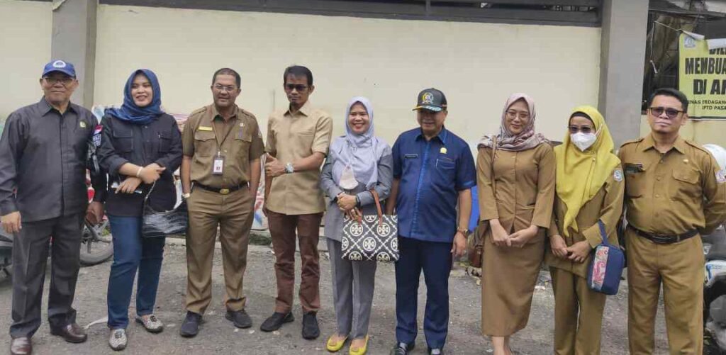 Komisi II DPRD Balikpapan Tinjau Pasar Klandasan, Minta Pemkot Sebelum Lebaran Idul Fitri 1444 H Sudah Mulai Pengerjaan