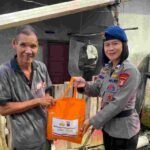 Bantuan Kemanusiaan untuk Negeri, Polwan Brimob Kaltim Berbagi Berkah Ramadhan Kepada Masyarakat