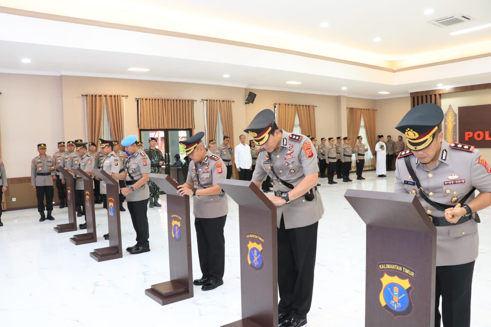 Tiga Pejabat Utama Polda dan Kapolres Kutim Dirotasi, Kapolda Kaltim Pimpin Sertijab