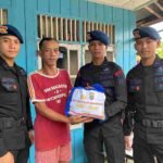 Bantuan Kemanusiaan Untuk Negeri, Brimob Kaltim Distribusikan Bansos Jelang Idul Fitri