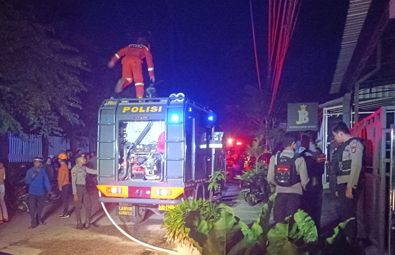 Kebakaran di Jalan Milono, Balikpapan Kota, Tiga Rumah Kontrakan Dan 10 Motor Ikut Hangus Terbakar