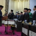 Slamet Iman dan Asep Ahmad Resmi Dilantik Sebagai PAW Anggota DPRD Balikpapan