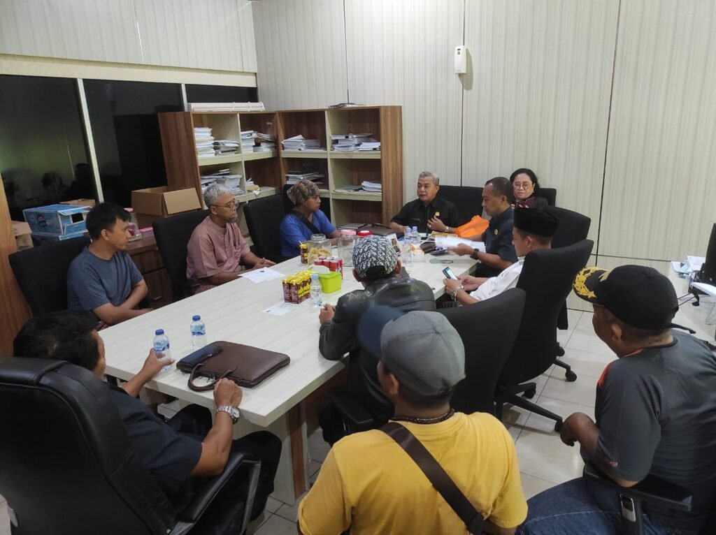 Terkait Surat Penertiban Satpol PP, Para PKL Pasar Klandasan Mengadu ke DPRD Balikpapan