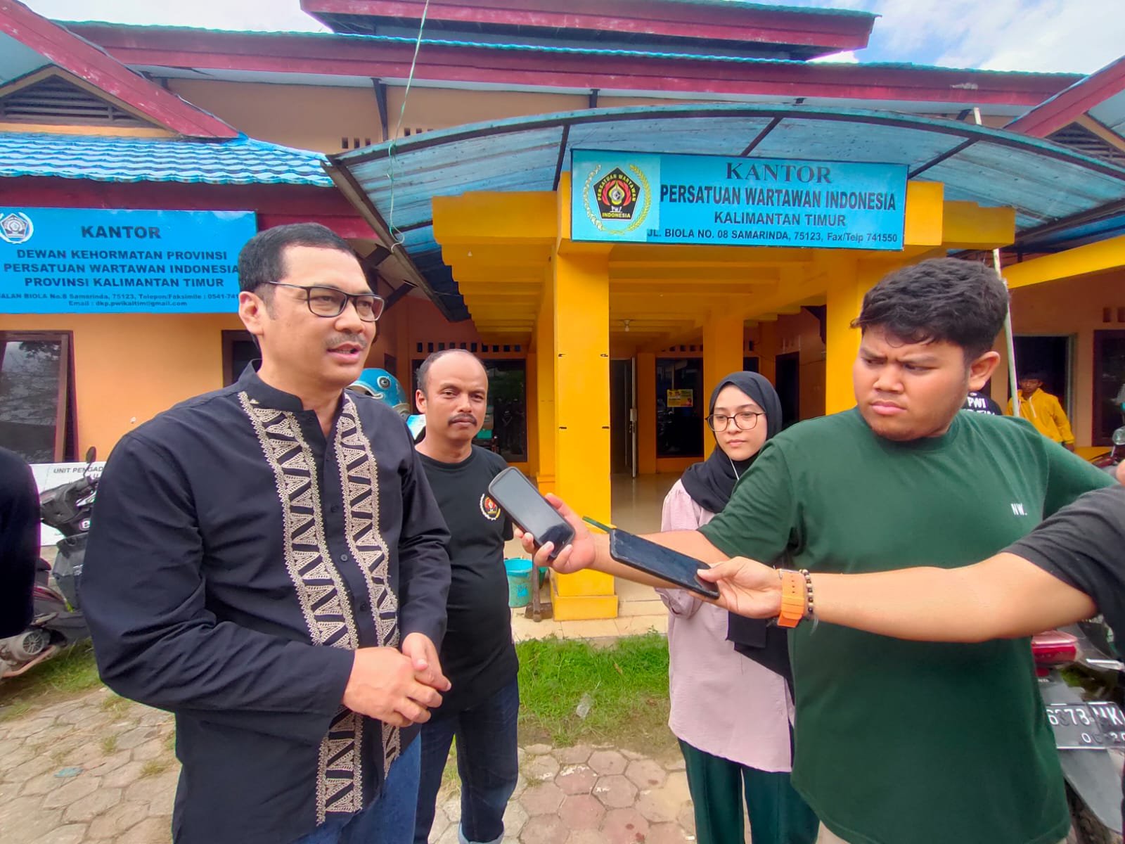 Diskominfo Kaltim Apresiasi Kegiatan Kurban PWI Kaltim dalam Perayaan Idul Adha 1444 H, Faisal : Wartawan Kaltim Tetap Solid dan Jaga Silaturahmi.