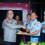 Wujud Soliditas TNI-Polri, Danlanud Dhomber Berikan Ucapan Selamat Hari Bhayangkara ke-77