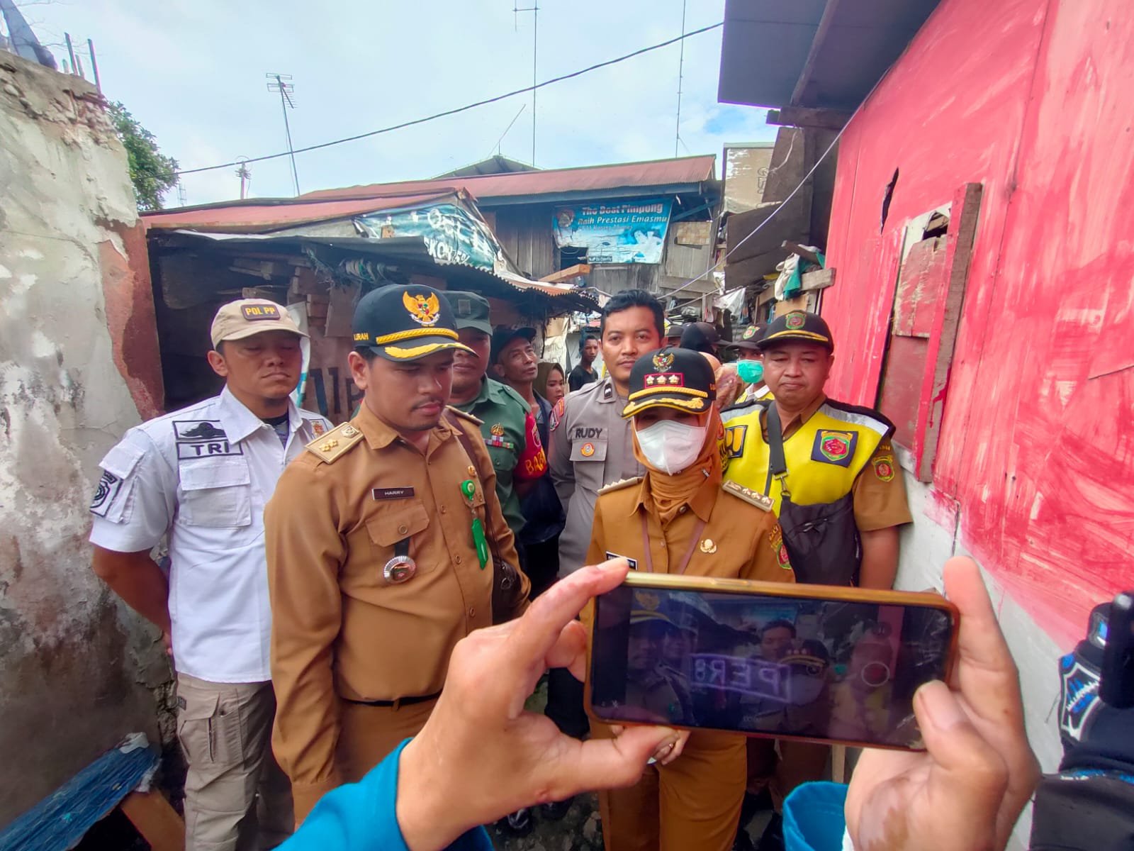 Camat Samarinda Kota Lakukan Pendataan Penduduk Liar di Gang Rombong