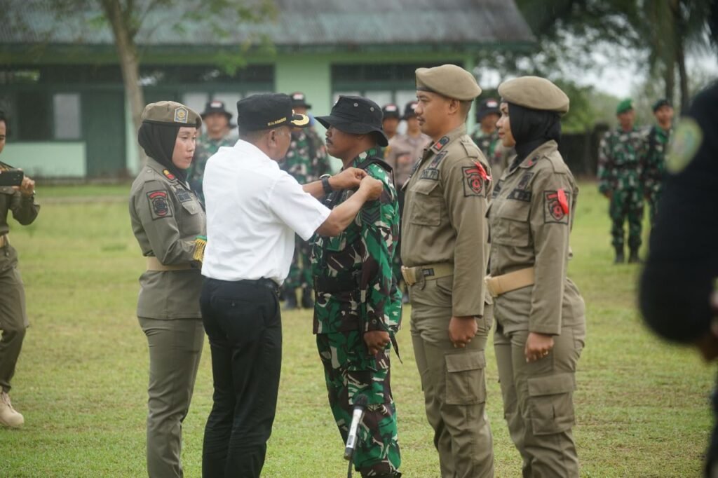 Bupati PPU Tutup Diklatsar Satpol PP kabupaten PPU di Kompi C Raider Petung