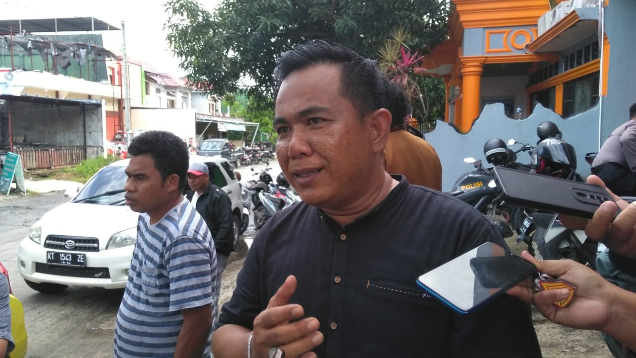 Suhardi Hamka: Pemasangan Spanduk Tindakan Ilegal
