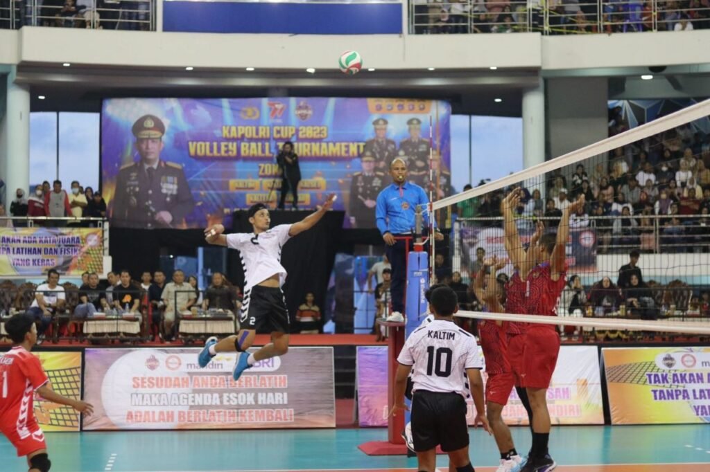Tim Volly Putra dan Putri Kaltim Raih Kemenangan Telak Atas Tim Volly Kalteng dalam Volleyball Tournament Kapolri Cup 2023