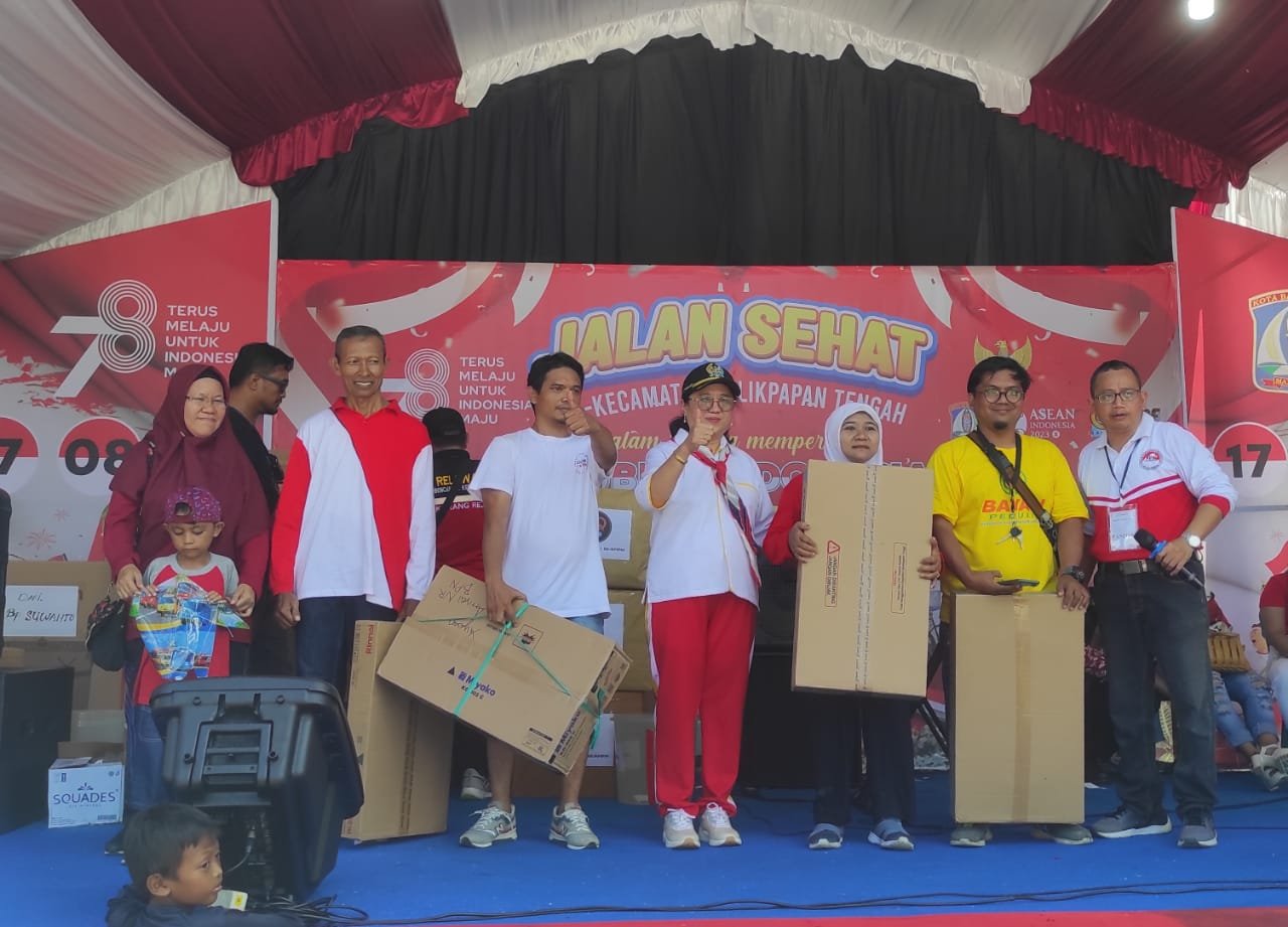 Hadiah 2 Unit Sepeda Motor di Jalan Santai Kecamatan Balikpapan Tengah