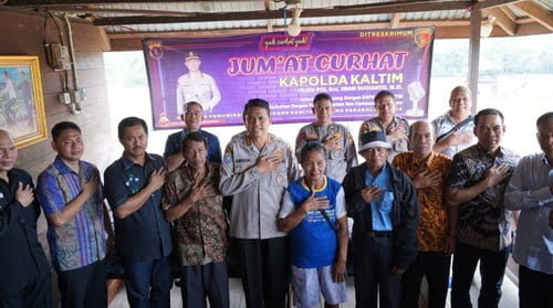 Ditbinmas Polda Kaltim menggelar Program Jumat Curhat Kapolda Kaltim di Obyek Wisata Bukit Kebo Kelurahan Manggar RT 037 Kecamatan Balikpapan Timur pada Jumat 03 Dit Binmas Polda Kaltim Tampung Keluhan Warga di Obyek Wisata Bukit Kebo PROKALTIM