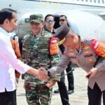 Kapolda Kaltim Sambut Kedatangan Presiden Jokowi di Samarinda