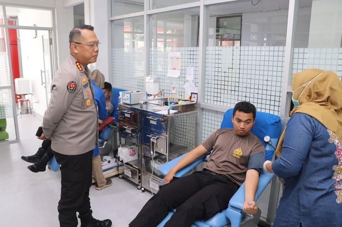 Donor darah Humas Polda Kaltim