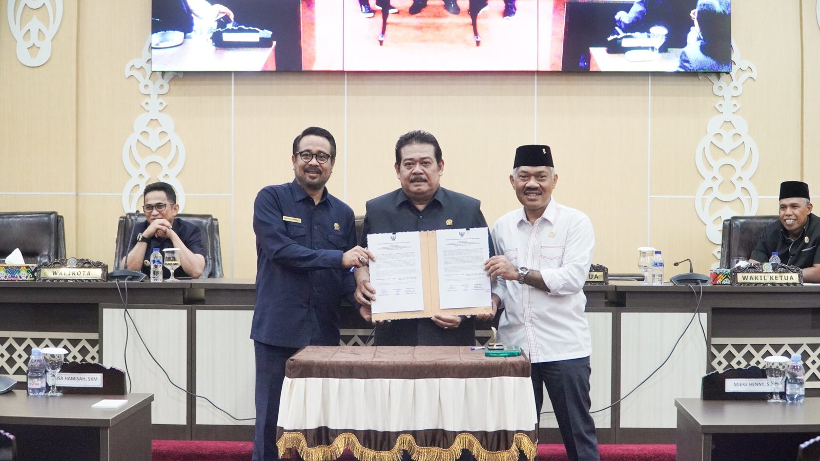 Rapat paripurna Ke-23 Masa Sidang III DPRD Kota Balikpapan di Gedung Dewan