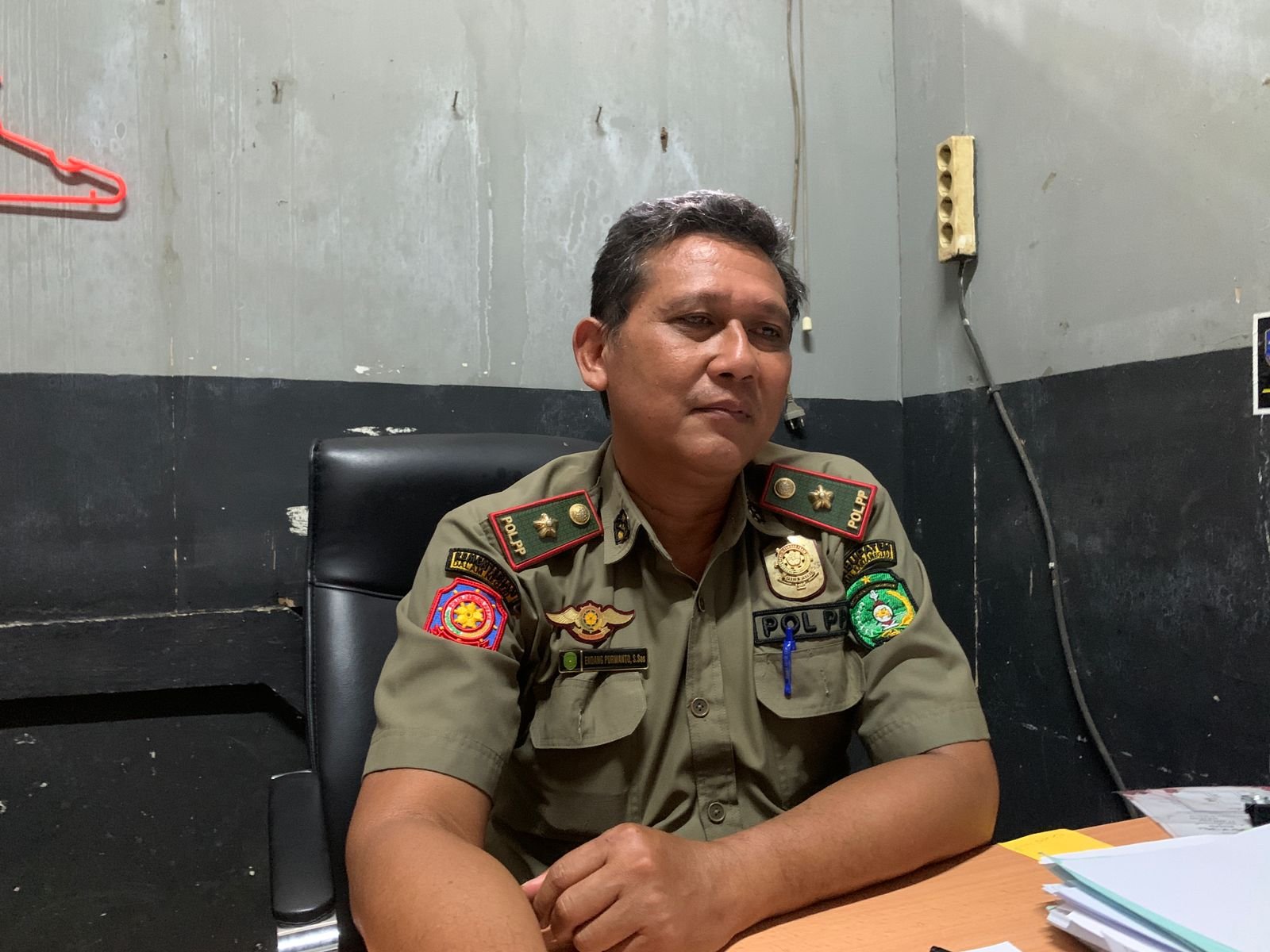 Seksi Operasional Dan Pengendalian Satpol PP Kukar Endang Purwanto (Foto:Ozn)