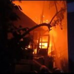 Suasana di lokasi kebakaran, yang terjadi ditempat kejadian (Foto_Ozn)