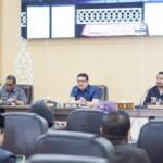 Rapat paripurna, agenda yang dibahas yaitu, penyampaian pandangan umum fraksi-fraksi terhadap nota penjelasan Wali Kota atas Rancangan Peraturan Daerah (Raperda) Balikpapan