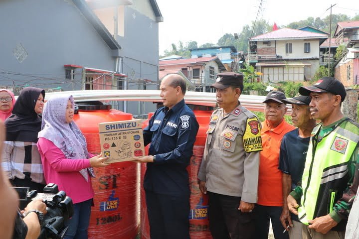 polda kaltim bantu mesin pompa dan tandon