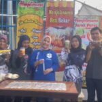 Angkringan Henjelinamo adalah angkringan yang menjual makanan cemilan dan minuman dengan jumlah menu yang ditawarkan