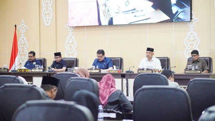 DPRD Kota Balikpapan menggelar rapat paripurna ke-26 masa sidang III, di ruang rapat Paripurna