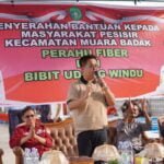 Kabar Gembira Bagi Warga Desa Muara Badak Ilir, Rendi Solihin: Rp 1 M untuk Masjid Nurul Iman