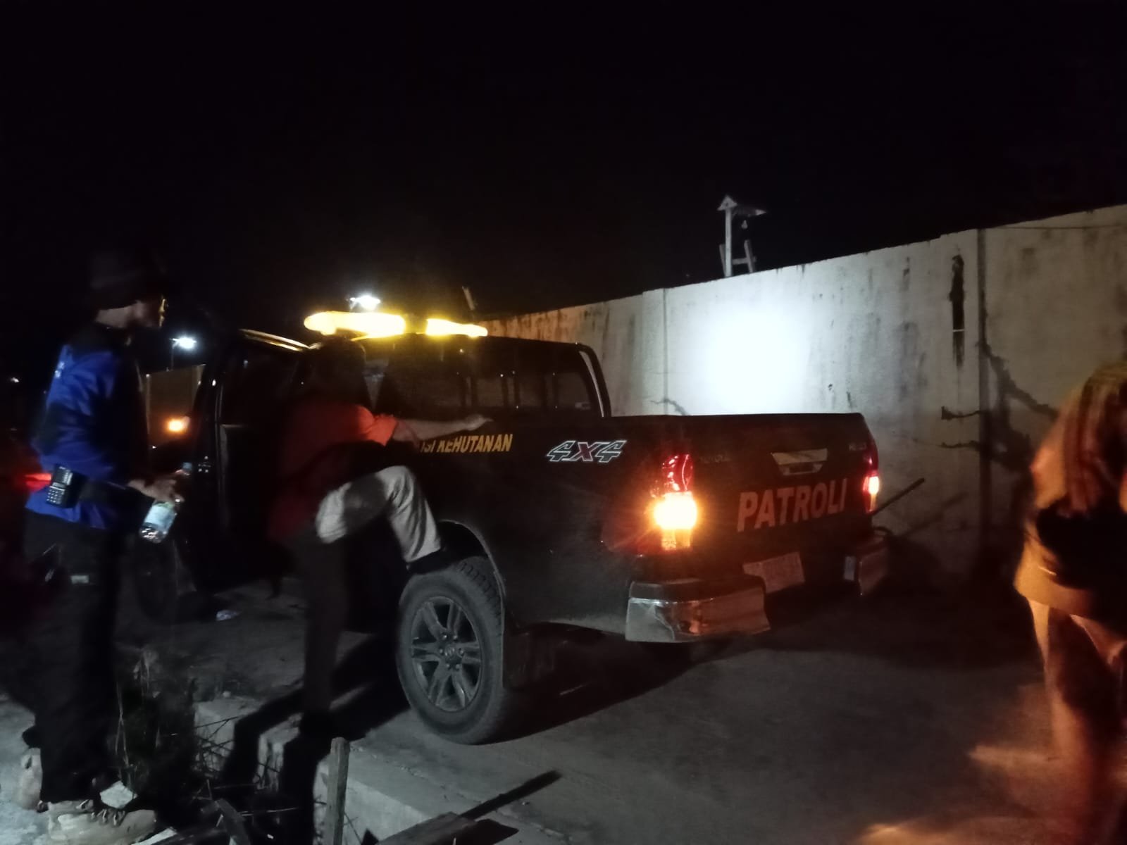 IMG 20231118 WA0121 Evakuasi Harimau Pemangsa Suprianda, Dilanjutkan Besok Pagi PROKALTIM