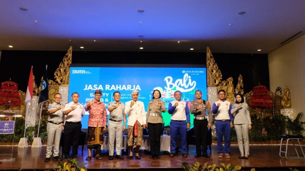 Jasa Raharja bekerja sama dengan Direktorat Lalu Lintas (Ditlantas) Polda Bali dan Astra Motor Bali, menyelenggarakan Safety Campaign dan Safety Riding bagi 150 tokoh adat di Denpasar
