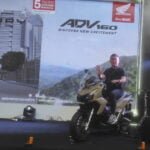 Astra Motor Kaltim 1 memberikan penyegaran pada New Honda ADV160 dengan menghadirkan pilihan warna baru yang membuat penampilan skutik penjelajah ini semakin tangguh.