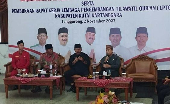 Sekkab Kukar, Sunggono saat membuka ekspose pelaksanaan MTQ Kabupayen ke-44 (Istimewa)