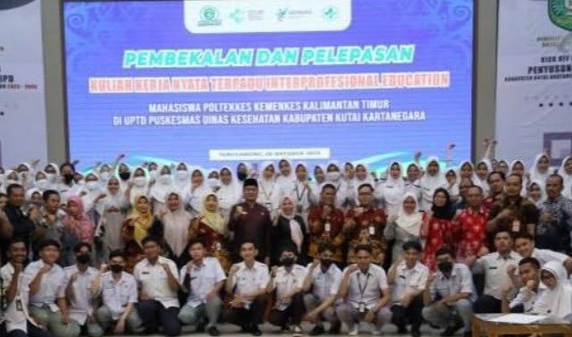 WhatsApp Image 2023 11 29 at 21.16.05 KKN Terpadu IPE, Bentuk Pengabdian Masyarakat Mahasiswa Poltekes Kaltim di Bidang Kesehatan di Kukar PROKALTIM