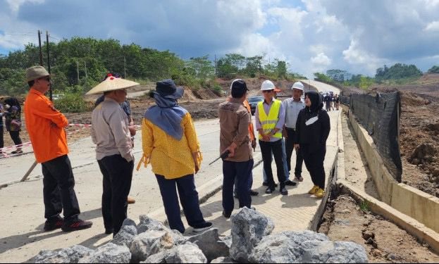 etua Komisi III DPRD Kaltim Veridiana Huraq Wang mengungkapkan, ada sekitar 1.500 kilometer jalan di provinsi Kaltim yang rusak.