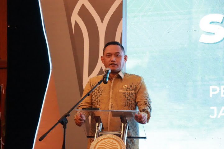 Wakil Ketua DPRD Kaltim Seno Aji menghadiri acara Seminar Nasional dengan tema “Strategi Dan Kebijakan Penyelenggaraan Pembangunan IKN Terkait Peran Serta Pelaku Jasa Konstruksi Di Provinsi Kalimantan Timur