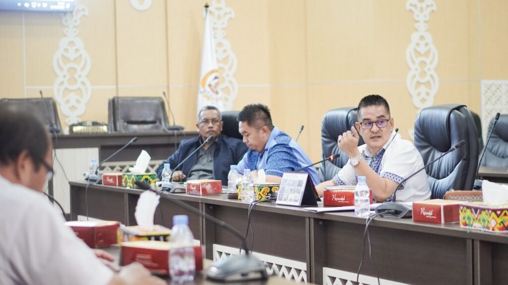 DPRD Kota Balikpapan menggelar Rapat Dengar Pendapat (RDP) bersama Dinas Perumahan dan Pemukiman (Disperkim) Kota Balikpapan.