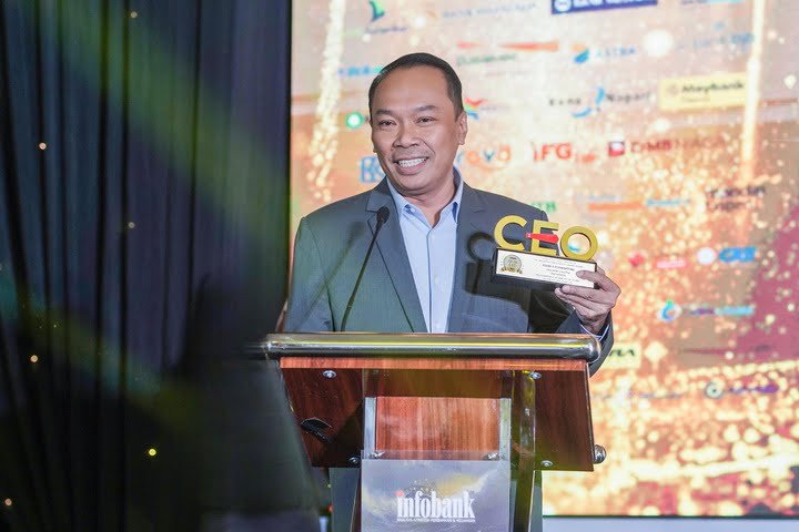 Direktur Utama Jasa Raharja Rivan A. Purwantono, sukses meraih penghargaan Top 100 CEO 2023