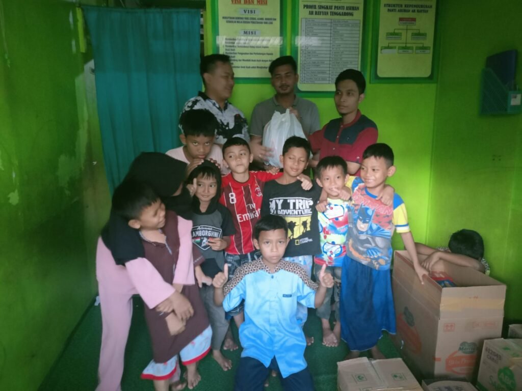 WhatsApp Image 2023 11 30 at 19.39.01 Media di Kukar Peduli Anak Yatim, Beri Bantuan ke Panti Asuhan PROKALTIM