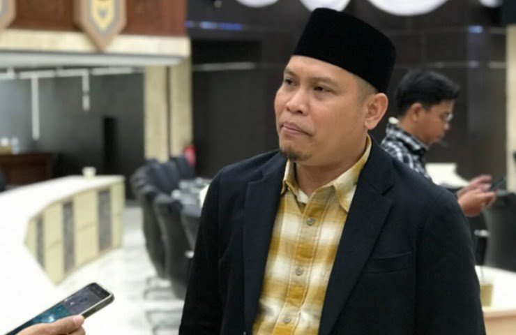 WhatsApp Image 2023 12 21 at 21.10.33 Anggota Komisi IV DPRD Kaltim Salehuddin Meminta Pemprov Kaltim Perbaiki Fasilitas Perpustakaan PROKALTIM