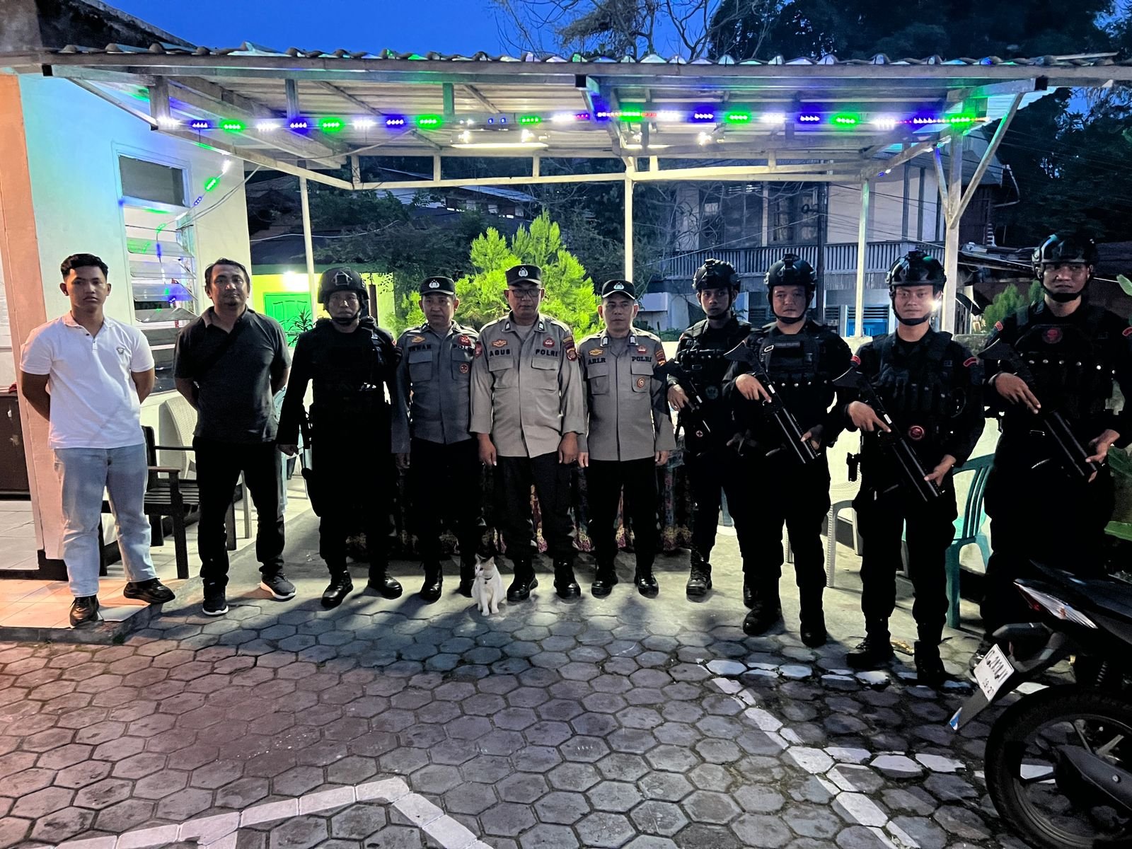 WhatsApp Image 2023 12 24 at 22.46.36 Pastikan Misa Natal di Balikpapan Kondusif, Danyon A Brimob Kaltim: Patroli Skala Besar, Humanis dan Sesuai SOP PROKALTIM