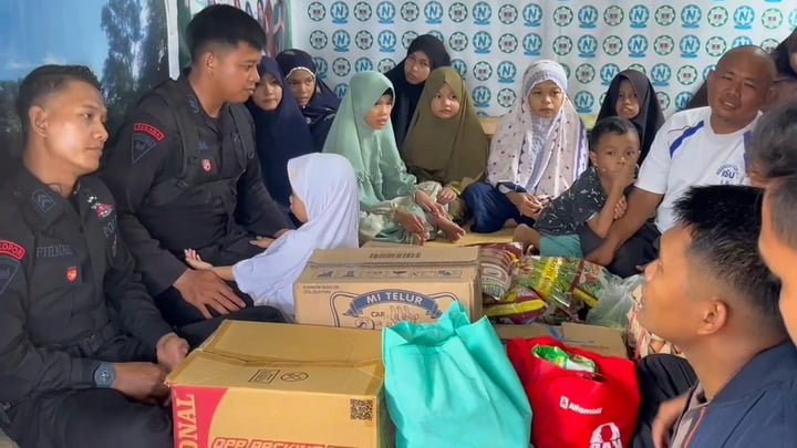 Bakti Sosial (Baksos) dalam rangka Anniversary Pengabdian 10 Tahun Angkatan 23 Bintara Brimob Polri Tahun 2013 Kota Balikpapan