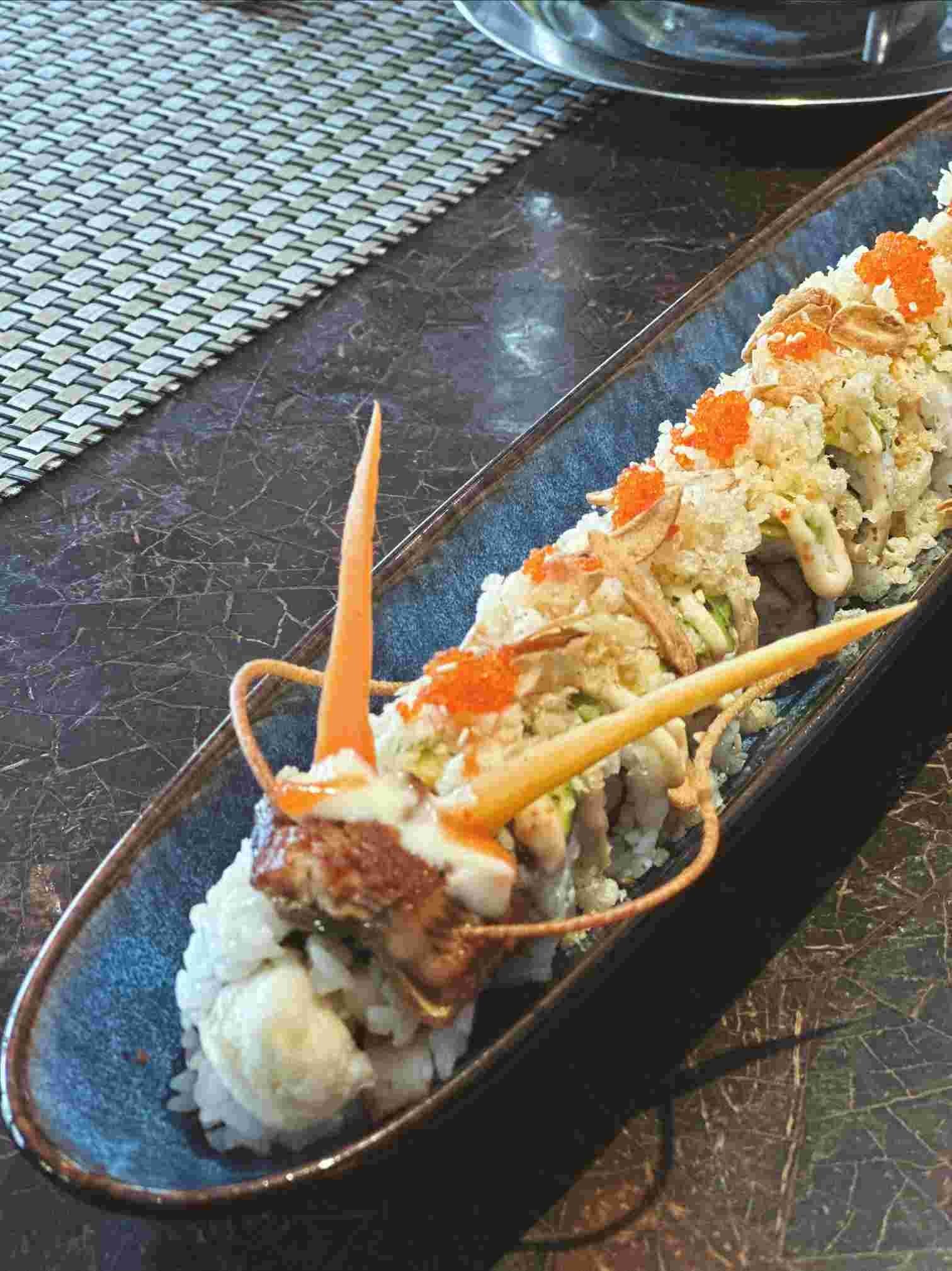 Jumbo dragon roll (Foto : Chenny)