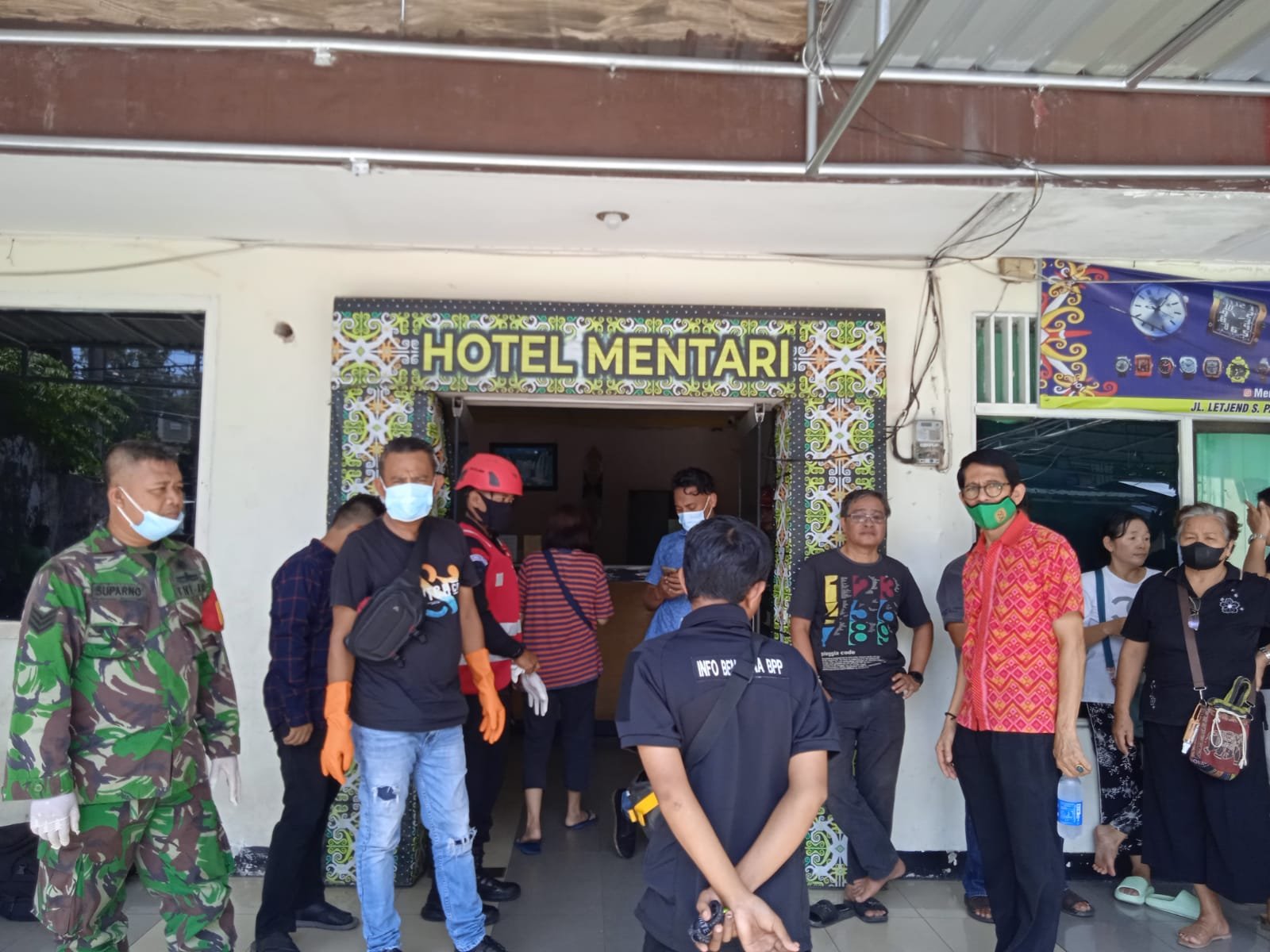 Tim Respons Bencana Brimob, Bantu Evakuasi Penemuan Mayat di Hotel Mentari Balikpapan