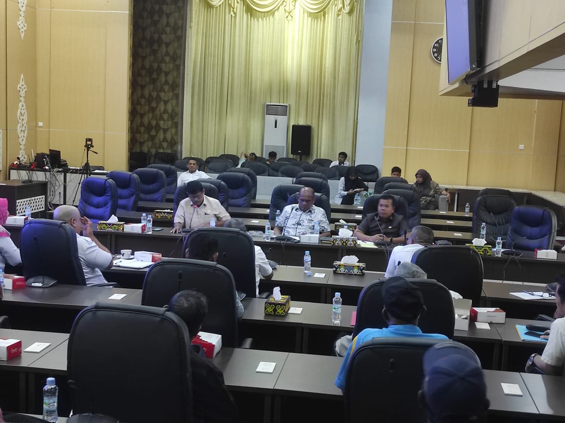 RDP Komisi I dengan Warga dari 9 RT di Kelurahan Damai Bahagia dan Sungai Nangka. Developer dan BPN Tidak Hadir
