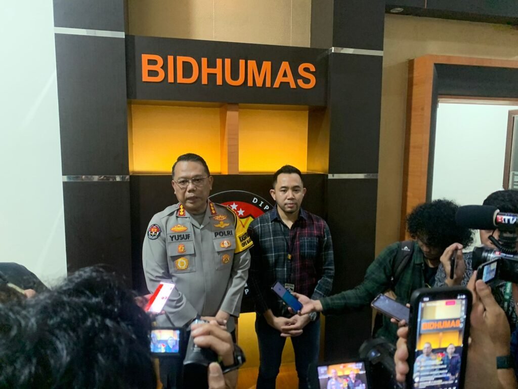 WhatsApp Image 2024 01 14 at 20.35.55 Polda Kaltim Gelar Press Release Terkait Pengancaman Terhadap Salah Satu Calon Presiden RI PROKALTIM