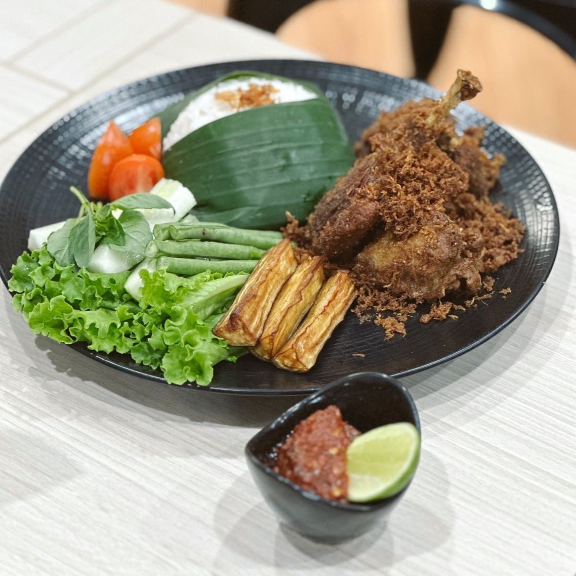 Menu baru bebek laos dan bebek kelapa (Foto : chenny)