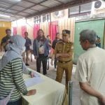Wali Kota Balikpapan Tinjau Persiapan Sejumlah TPS, Sehari Jelang Tahap Pencoblosan
