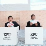 Abdulloh Ketua DPRD Kota Balikpapan dan Keluarga Nyoblos di TPS 42 Batu Ampar