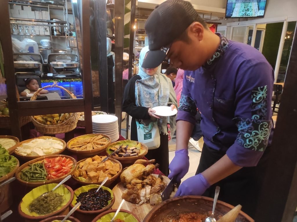 WhatsApp Image 2024 03 13 at 17.40.11 Buka Puasa di Hotel Midtown Xpress Balikpapan Hanya Rp 87 Ribu Semua Menu Bisa Dinikmati PROKALTIM